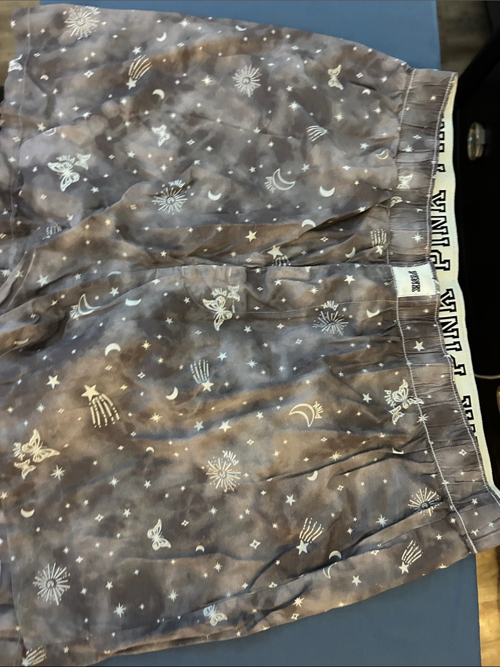PINK Victoria's Secret Gray Star & Moon Print Pajama Shorts